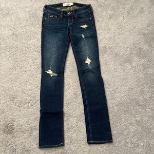 Hollister HCO vintage Y2K Low Rise distressed Super Skinny 
Size 0 R